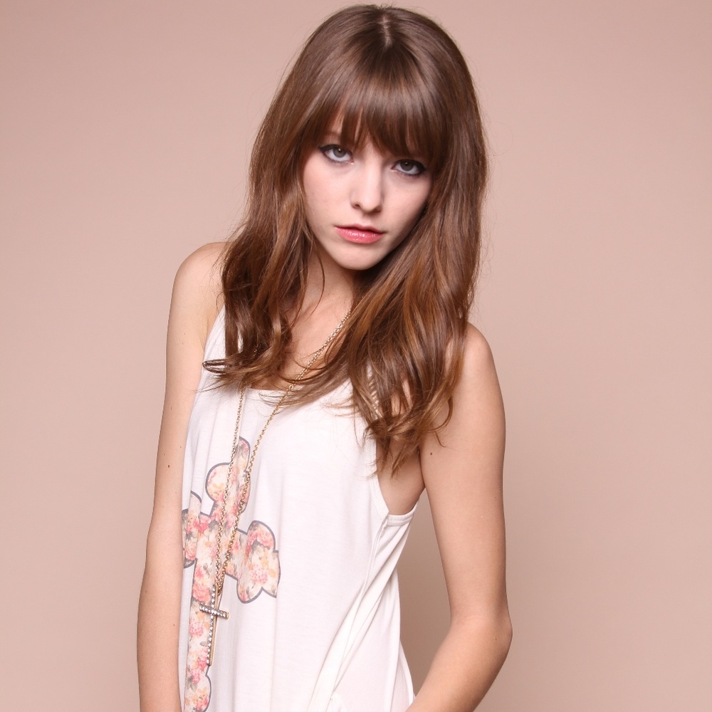 Heart OMG White Floral Cross Tank Top w/Pockets